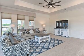 Chic Ranch Villa < 5 Mi to Lake Ray Roberts!