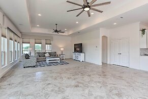 Chic Ranch Villa < 5 Mi to Lake Ray Roberts!