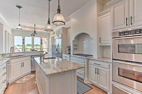 Chic Ranch Villa < 5 Mi to Lake Ray Roberts!