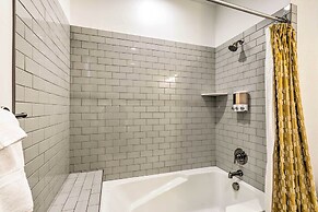 3-story Provo Townhome: 1 Mi to Byu!