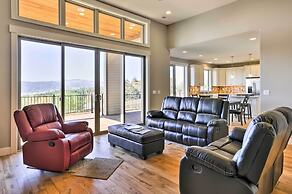 Chic Willamette Valley Home w/ Deck & Vineyard!