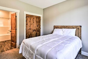 Chic Willamette Valley Home w/ Deck & Vineyard!