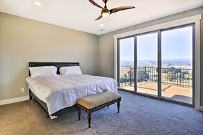 Chic Willamette Valley Home w/ Deck & Vineyard!