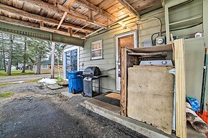 Cozy & Rustic Cottage With Houghton Lake Access!
