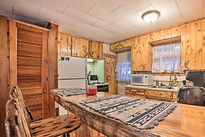 Cozy & Rustic Cottage With Houghton Lake Access!
