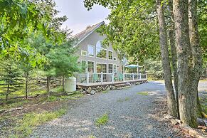 Near Lake & Hiking: Pocono Home w/ Hot Tub