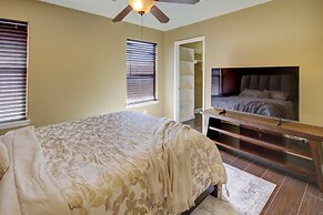 8 Mi to Kemah Boardwalk: Texas Gulf Home w/ Patio