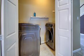 8 Mi to Kemah Boardwalk: Texas Gulf Home w/ Patio