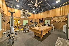 Family Leatherwood Resort Cabin w/ Fire Pit!