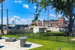 Green Bay Getaway Near Lambeau Field & Resch!