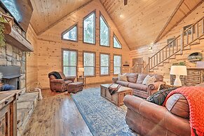 Expansive Broken Bow Cabin - Tranquil Setting