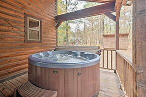 Expansive Broken Bow Cabin - Tranquil Setting