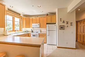 7 Mi to National Park!: Grand Lake Condo w/ Grill!