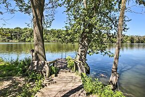 Family Home W/deck, Yard, Dock on Rock River!