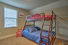 30 Mi to Crested Butte: Dog-friendly Home By River