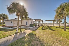 Gulf Shores Condo w/ Resort-style Amenities!