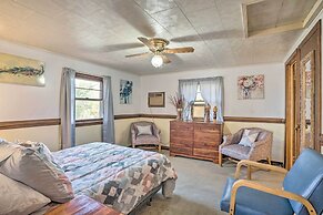 Heathsville Home w/ Sunroom < 10 Mi to Beach!