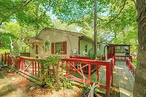 Heathsville Home w/ Sunroom < 10 Mi to Beach!