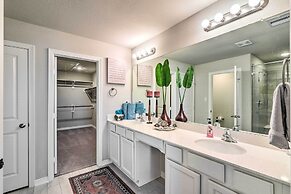 La Porte Getaway w/ Deck: Steps to Beach!