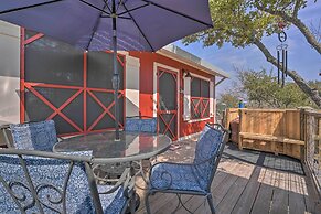 Kerrville Converted Barn Tiny Home w/ Kayaks!