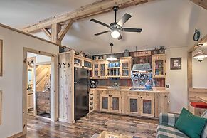 Kerrville Converted Barn Tiny Home w/ Kayaks!