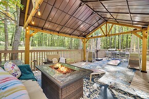 Deck & Fire Pits: Immaculate Poconos Lodge!
