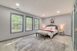 Deck & Fire Pits: Immaculate Poconos Lodge!