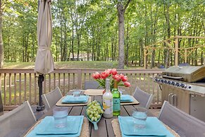 Deck & Fire Pits: Immaculate Poconos Lodge!