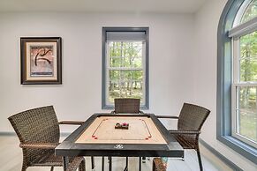 Deck & Fire Pits: Immaculate Poconos Lodge!