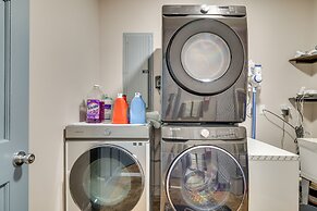 Deck & Fire Pits: Immaculate Poconos Lodge!