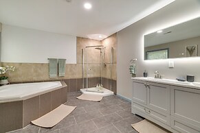 Deck & Fire Pits: Immaculate Poconos Lodge!