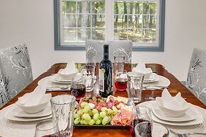 Deck & Fire Pits: Immaculate Poconos Lodge!