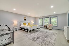 Deck & Fire Pits: Immaculate Poconos Lodge!