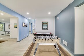 Deck & Fire Pits: Immaculate Poconos Lodge!