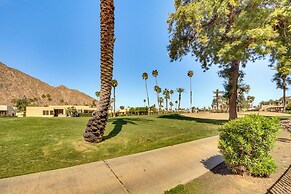 Near Golf: Indian Wells Studio w/ Pool Access