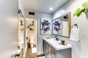 Near Golf: Indian Wells Studio w/ Pool Access