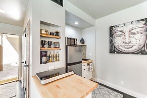 Near Golf: Indian Wells Studio w/ Pool Access