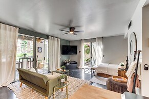 Near Golf: Indian Wells Studio w/ Pool Access