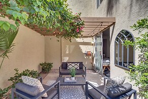 Near Golf: Indian Wells Studio w/ Pool Access