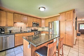 Hugo Home, Direct Lake Access & Private Dock!