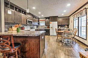 Lovely Sadieville Retreat w/ Deck & Grill!