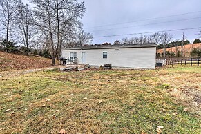 Lovely Sadieville Retreat w/ Deck & Grill!