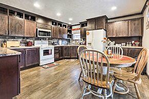 Lovely Sadieville Retreat w/ Deck & Grill!