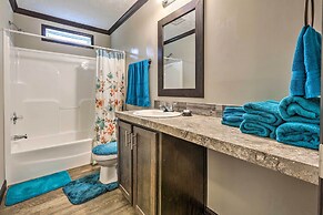 Lovely Sadieville Retreat w/ Deck & Grill!