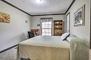 Lovely Sadieville Retreat w/ Deck & Grill!