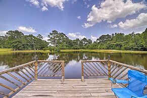 Lakefront Cabin w/ Access to 2 Paddleboats!