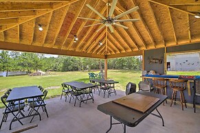 Lakefront Cabin w/ Access to 2 Paddleboats!