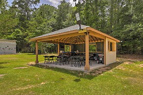 Lakefront Cabin w/ Access to 2 Paddleboats!