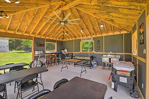 Lakefront Cabin w/ Access to 2 Paddleboats!