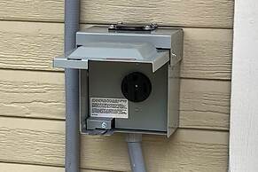 Lakefront Granbury Home w/ Dock, Decks & Hot Tub!